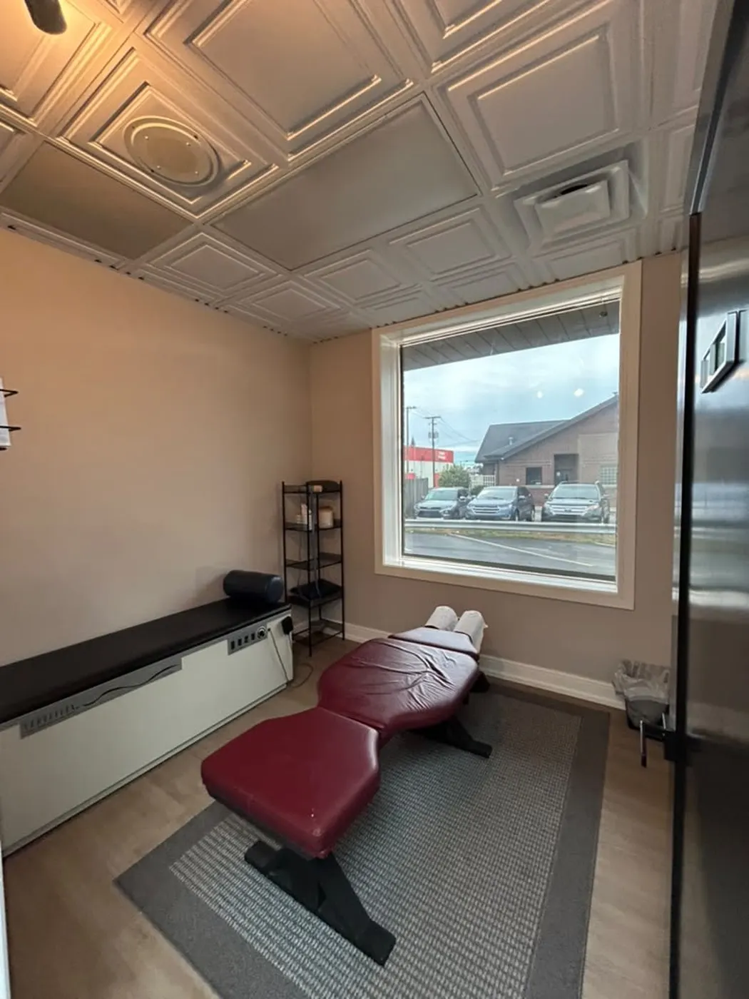 Chiropractic spinal adjustment